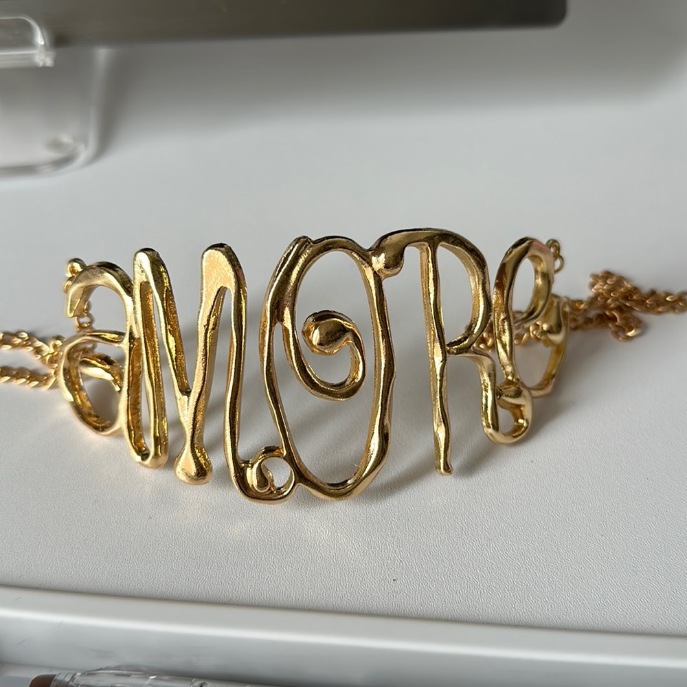 Amore choker necklace